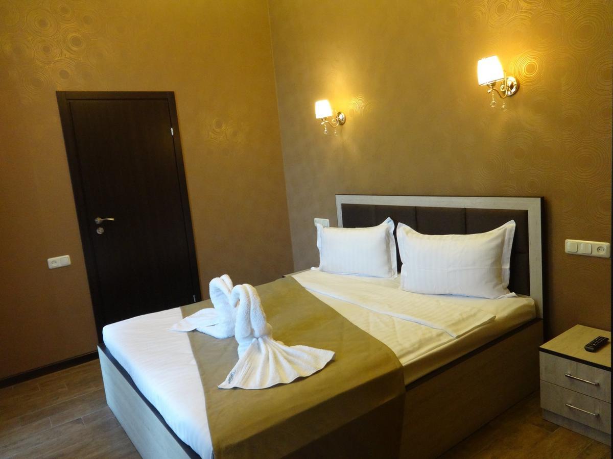 Eridana Hotel Erivan Exterior foto