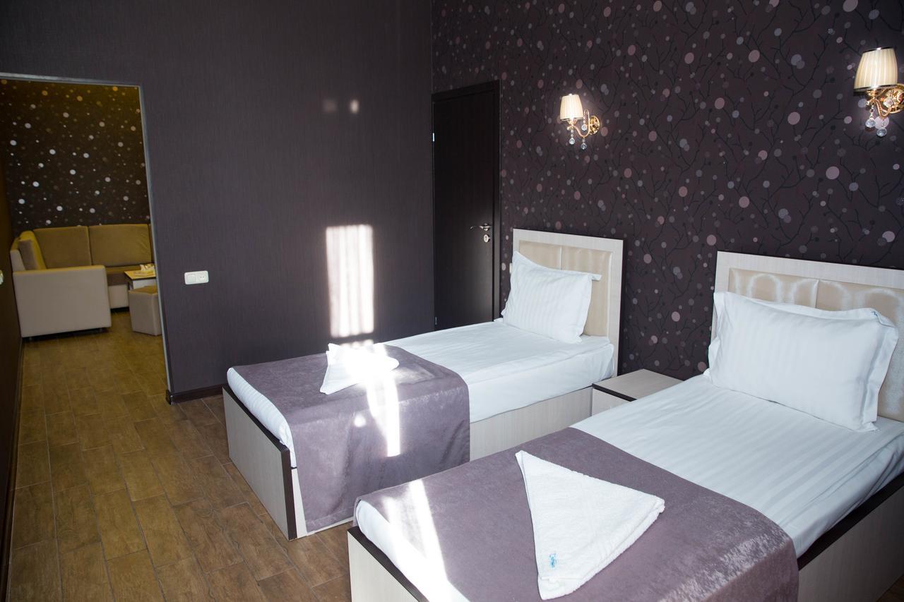 Eridana Hotel Erivan Exterior foto